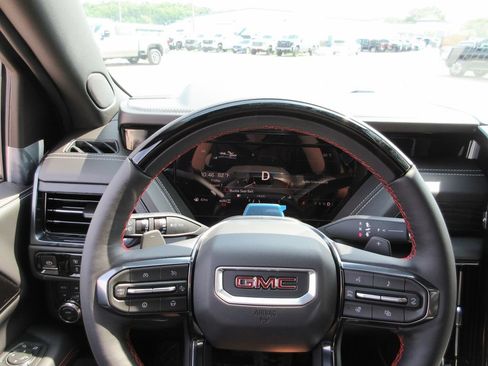 New 2026 GMC Yukon XL AT4 Ultimate AWD/4WD image 20