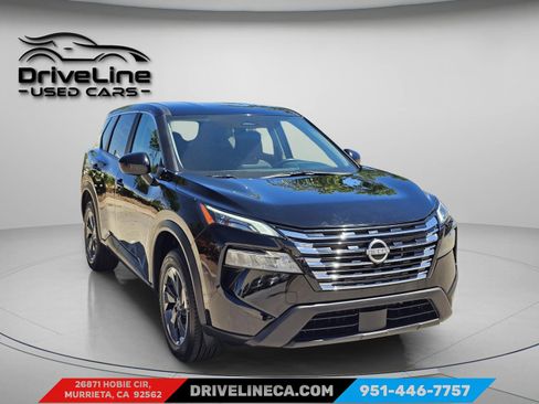 Used 2025 Nissan Rogue SV image 10