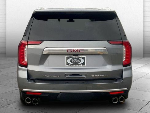Used 2021 GMC Yukon Denali w/ Denali Premium Package image 3