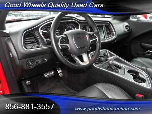 Used 2018 Dodge Challenger SXT Plus RWD image 12