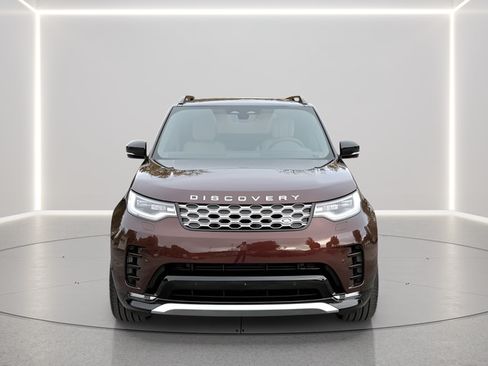 Certified 2026 Land Rover Discovery Limited Edition AWD/4WD image 8