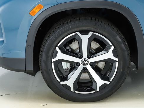 New 2026 Volkswagen Tiguan SE image 5