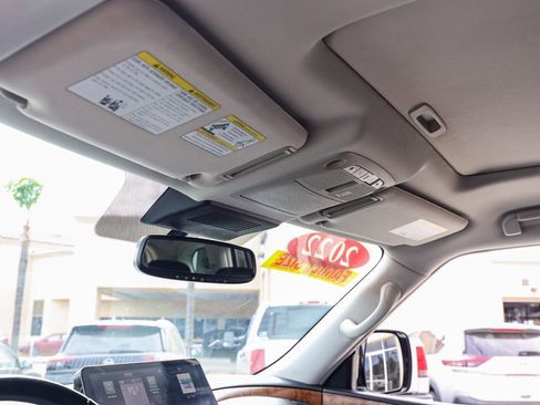 Used 2022 Nissan Armada SL w/ Captain's Chairs Package image 13