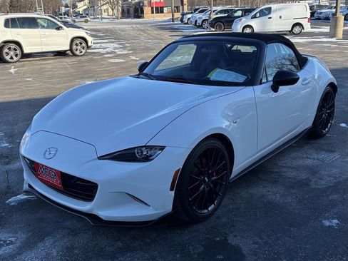 Used 2019 MAZDA MX-5 Miata Club w/ Brembo/BBS Package image 3
