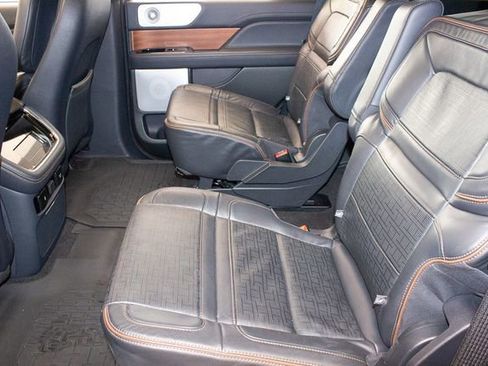 Used 2024 Lincoln Navigator Black Label image 19