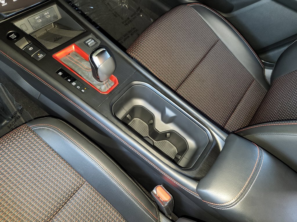Certified 2025 Nissan Kicks SR FWD image 23