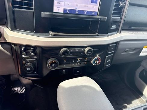 Used 2024 Ford F250 XLT AWD/4WD image 7