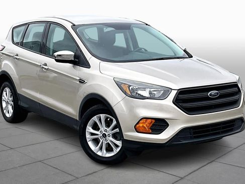 Used 2018 Ford Escape S image 2