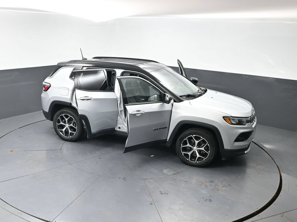 Used 2024 Jeep Compass Limited AWD/4WD image 57
