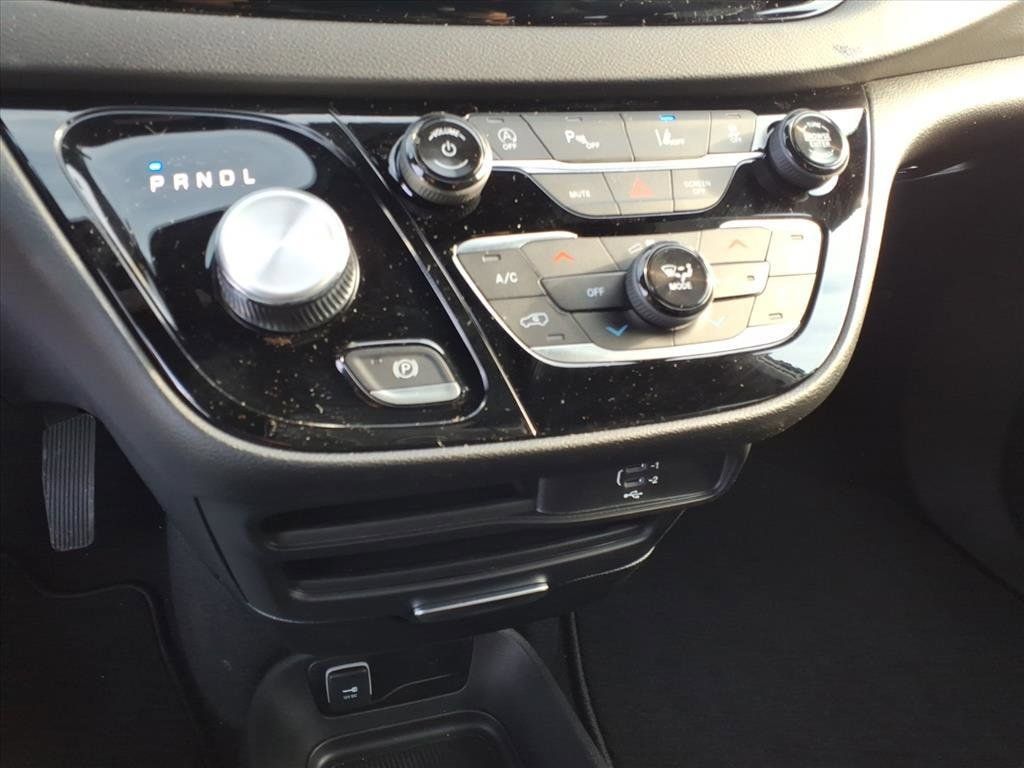 New 2026 Chrysler Voyager LX FWD image 14