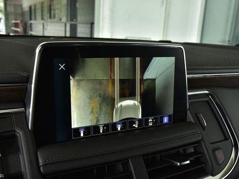 Used 2024 Chevrolet Suburban High Country AWD/4WD image 33