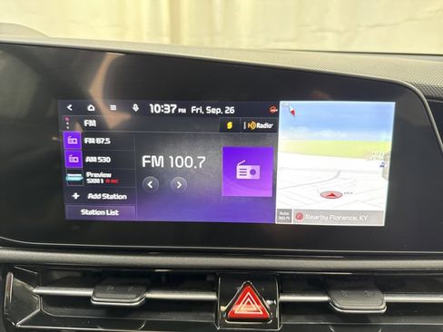 Used 2023 Kia Niro SX image 21