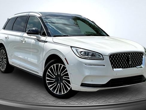 Used 2020 Lincoln Corsair Reserve w/ Equipment Group 201A FWD image 3