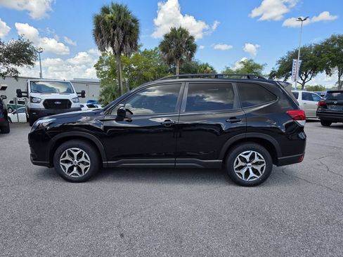 Used 2024 Subaru Forester Premium AWD/4WD image 5