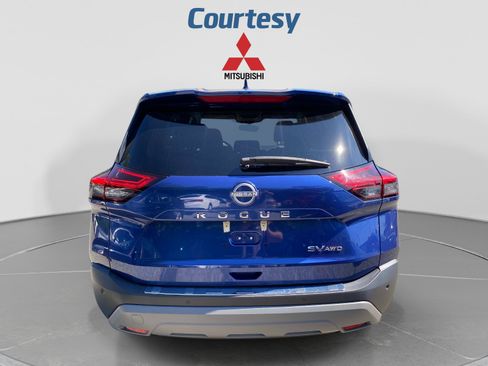 Used 2023 Nissan Rogue SV AWD/4WD image 4