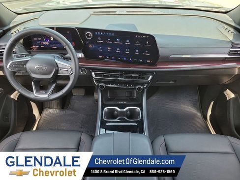 Certified 2025 Chevrolet Traverse Z71 AWD/4WD image 23