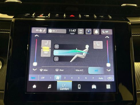 Used 2023 Jeep Grand Cherokee Altitude image 24