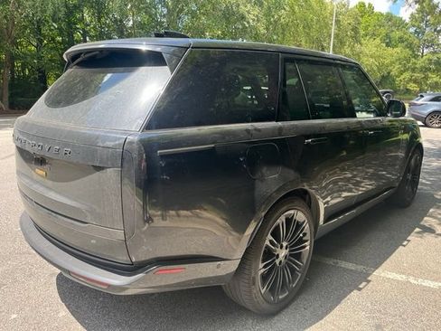 Used 2025 Land Rover Range Rover SE AWD/4WD image 9