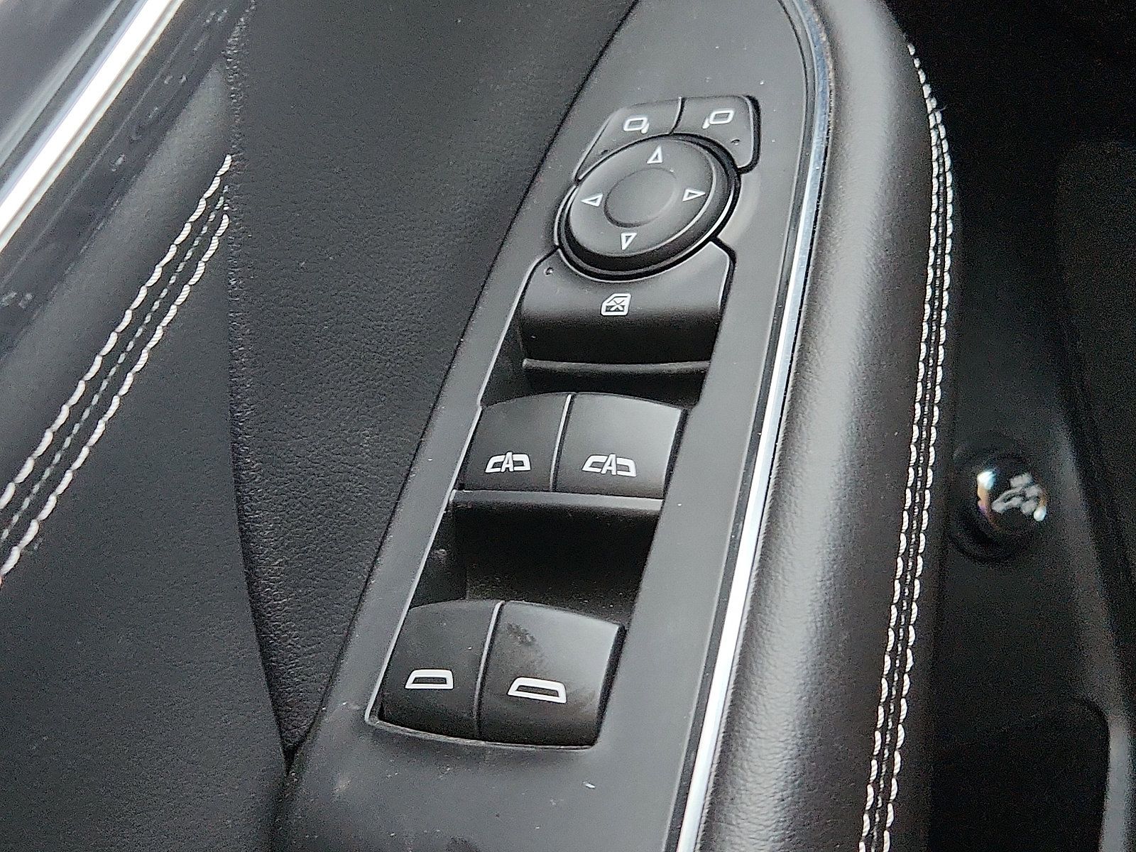 Used 2023 Buick Envision Preferred w/ Sport Touring Package AWD/4WD image 17