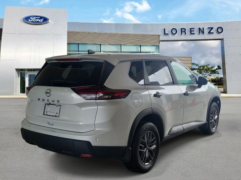 Used 2025 Nissan Rogue S FWD image 5