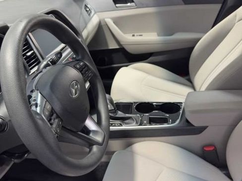 Used 2018 Hyundai Sonata SE FWD image 22