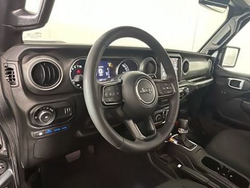 Used 2023 Jeep Wrangler Unlimited w/ Cold Weather Group AWD/4WD image 12