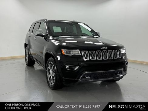 Used 2019 Jeep Grand Cherokee Overland RWD image 4