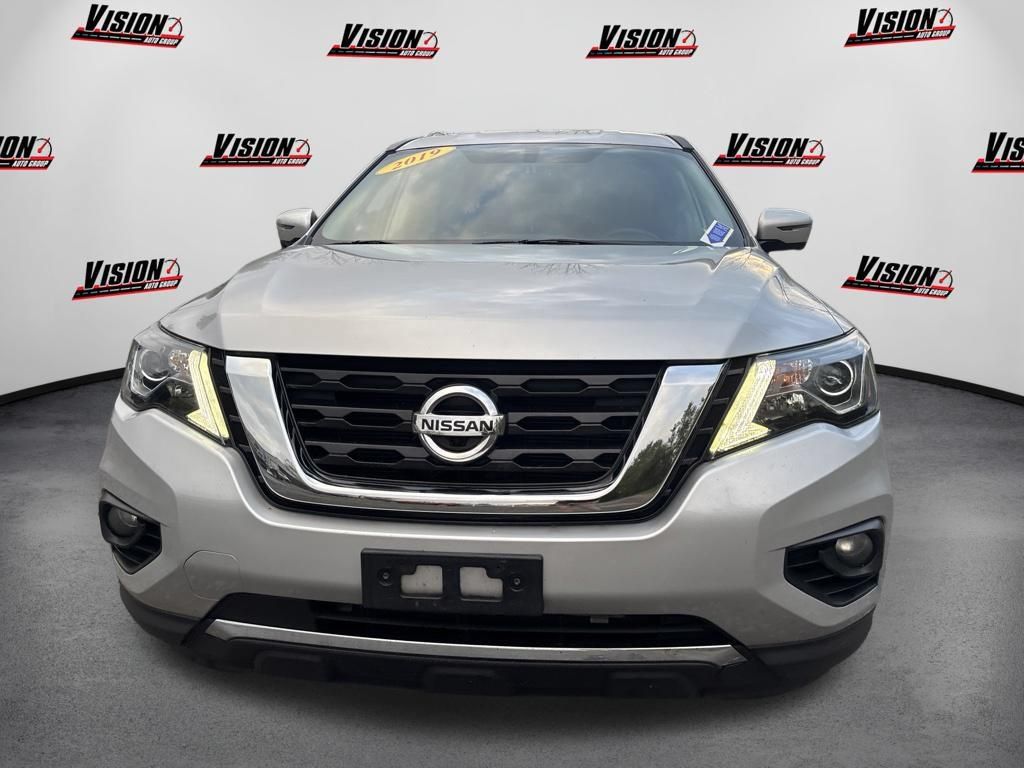 Used 2019 Nissan Pathfinder SL AWD/4WD image 2