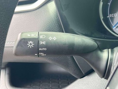Certified 2025 Toyota RAV4 XLE AWD/4WD image 27