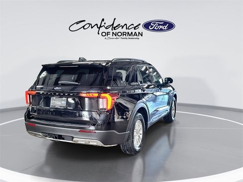 New 2026 Ford Explorer Active image 8