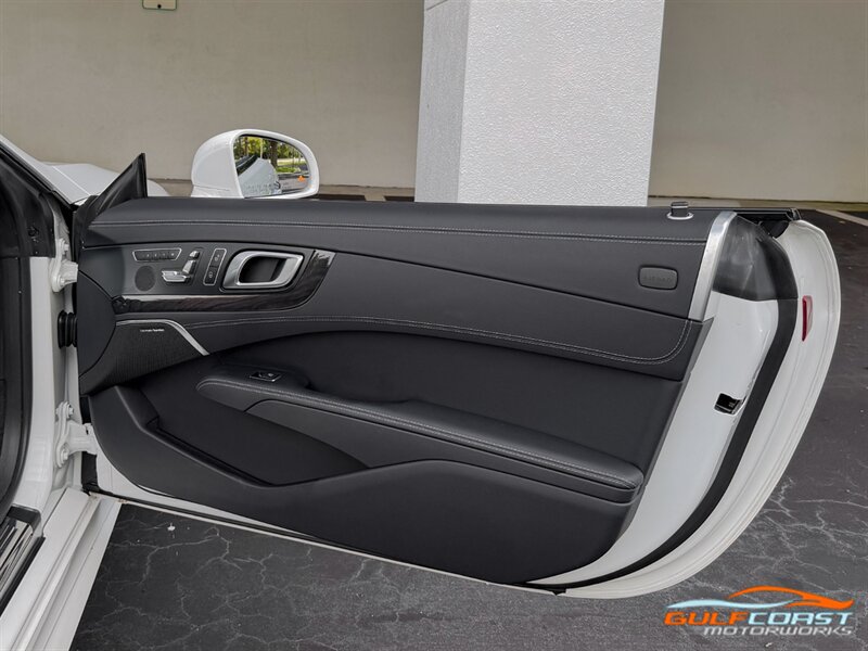 Used 2019 Mercedes-Benz SL 550 w/ Driver Assistance Package image 36