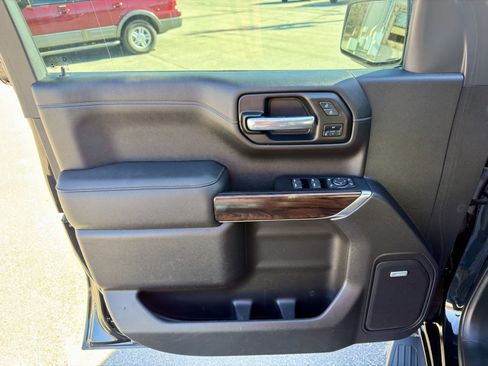 Used 2022 GMC Sierra 1500 SLT image 28