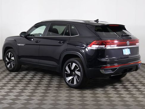 Used 2025 Volkswagen Atlas Cross Sport SE AWD/4WD image 9