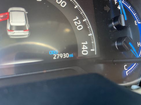 Used 2025 Toyota RAV4 LE AWD/4WD image 17