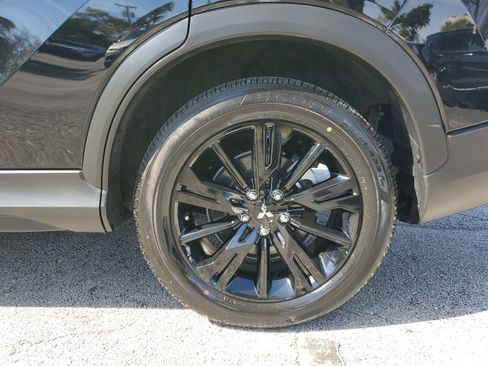 Used 2024 Mitsubishi Eclipse Cross LE image 28