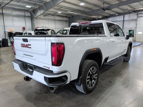 Used 2023 GMC Sierra 2500 AT4 w/ AT4 Preferred Package AWD/4WD image 3