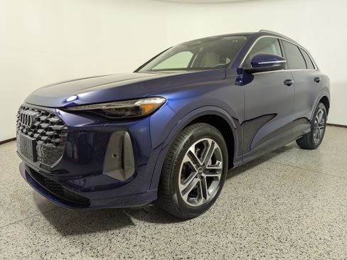 New 2025 Audi Q5 Prestige image 3