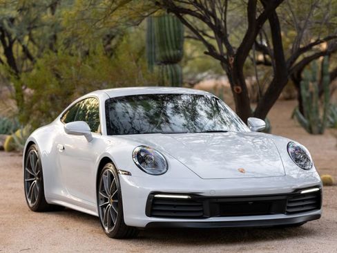 Used 2024 Porsche 911 Carrera 4S w/ Sport Package image 21