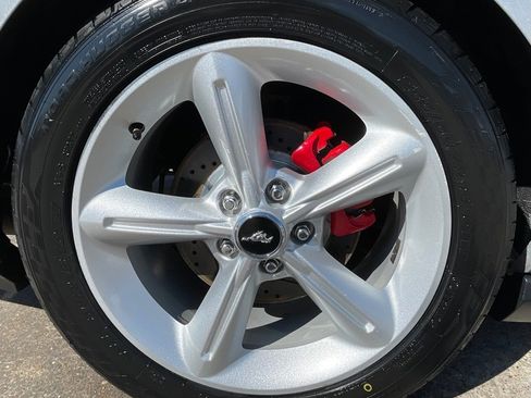 Used 2010 Ford Mustang GT Premium image 16