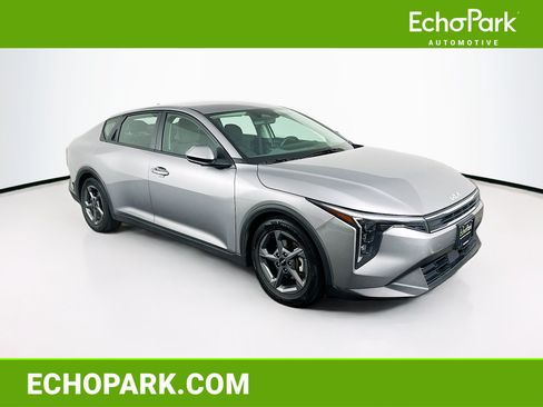 Used 2025 Kia K4 FWD image 1