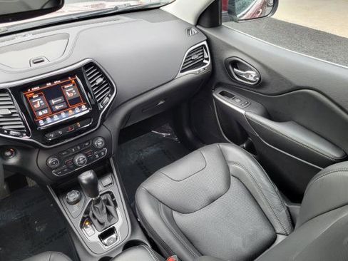 Used 2021 Jeep Cherokee Limited w/ Mopar Interior Package image 28