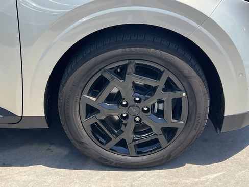 Certified 2026 Kia Carnival SX Prestige FWD image 13
