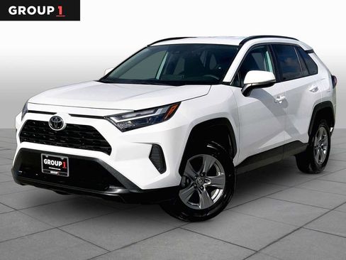 Certified 2025 Toyota RAV4 XLE FWD image 1