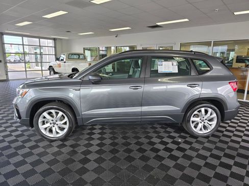 Used 2023 Volkswagen Taos S AWD/4WD image 6