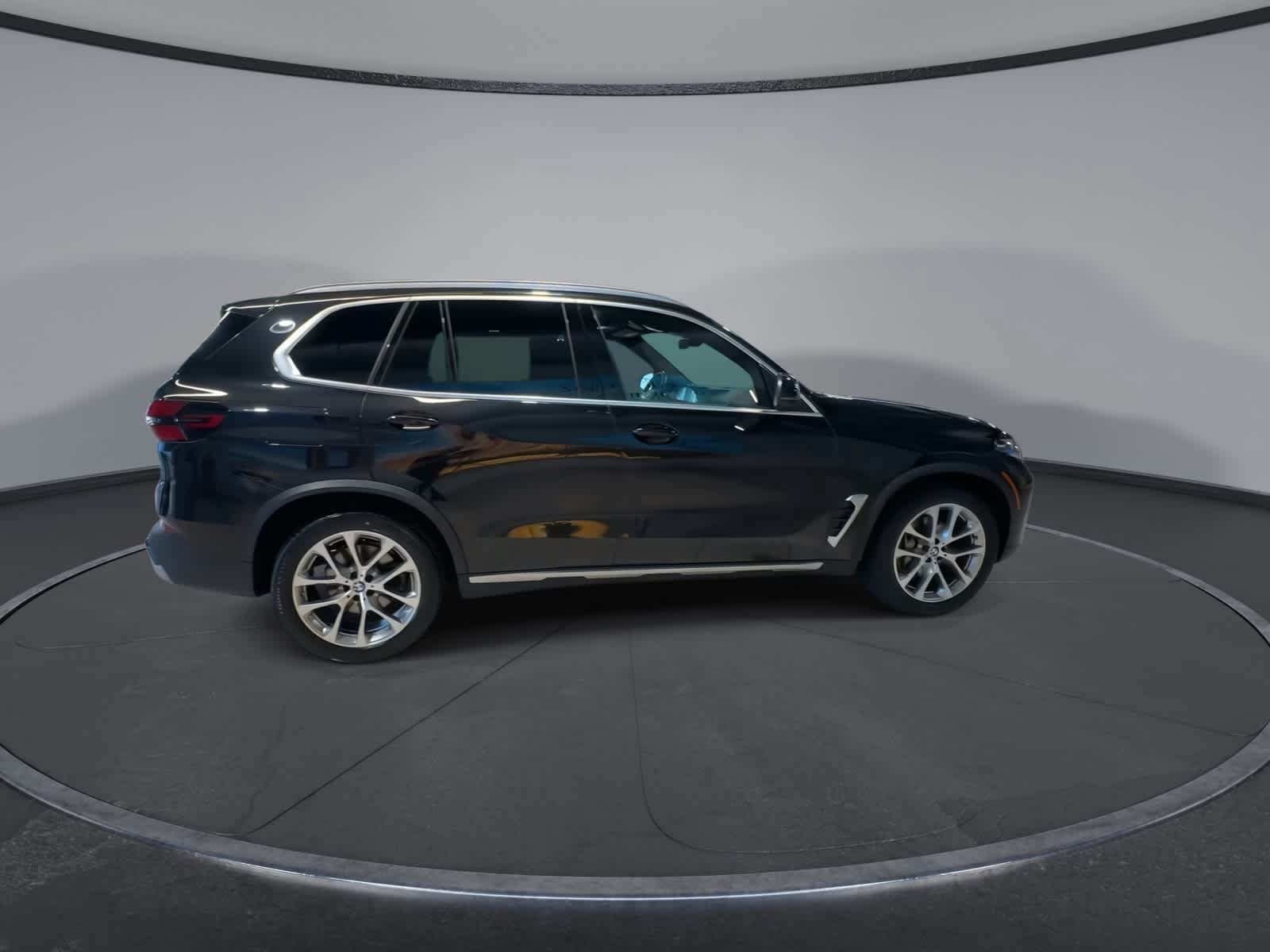 Used 2024 BMW X5 xDrive40i w/ Premium Package AWD/4WD image 12
