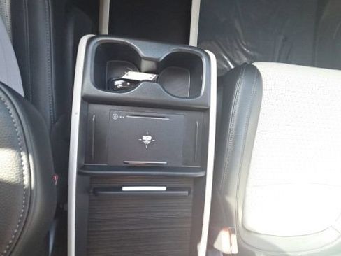 Used 2025 Honda Odyssey Elite image 28