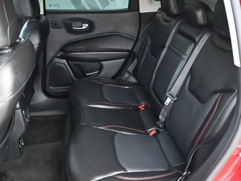 Used 2017 Jeep Compass Trailhawk w/ Leather Interior Group AWD/4WD image 17