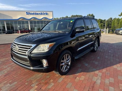 Used 2015 Lexus LX 570 4WD image 1