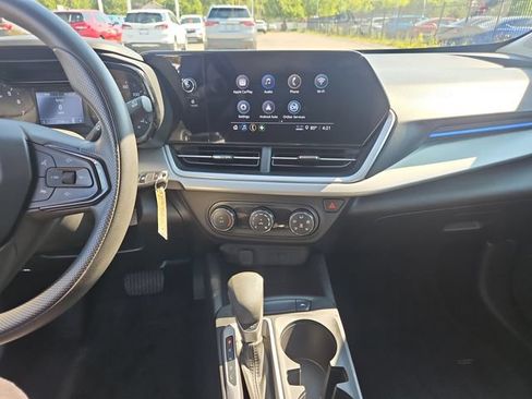 Used 2024 Chevrolet Trax LS w/ Driver Confidence Package FWD image 18