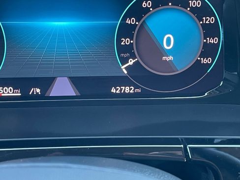 Used 2024 Volkswagen Atlas SE image 43